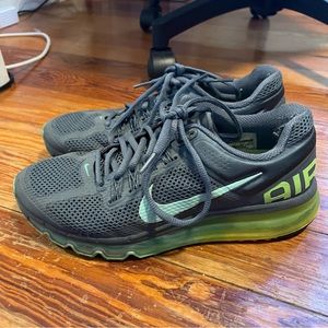 Nike Air Max (W 8.5)